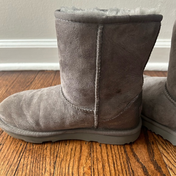 Kids Mini Ugg Boots Size 3 (Little Girls) - Picture 7 of 7